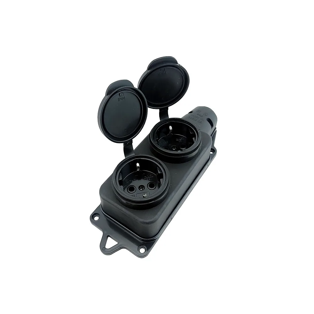 Розетка RUBBER IP44 двомісна з захисними кришками з заземленням чорна TECHNO SYSTEM TNSy5000076