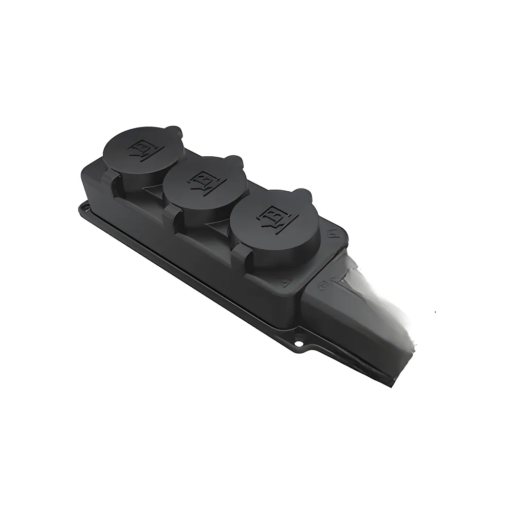 Розетка BK1-1402-3613 1х16 А потрійна IP54 каучукова чорна BEMIS 92745