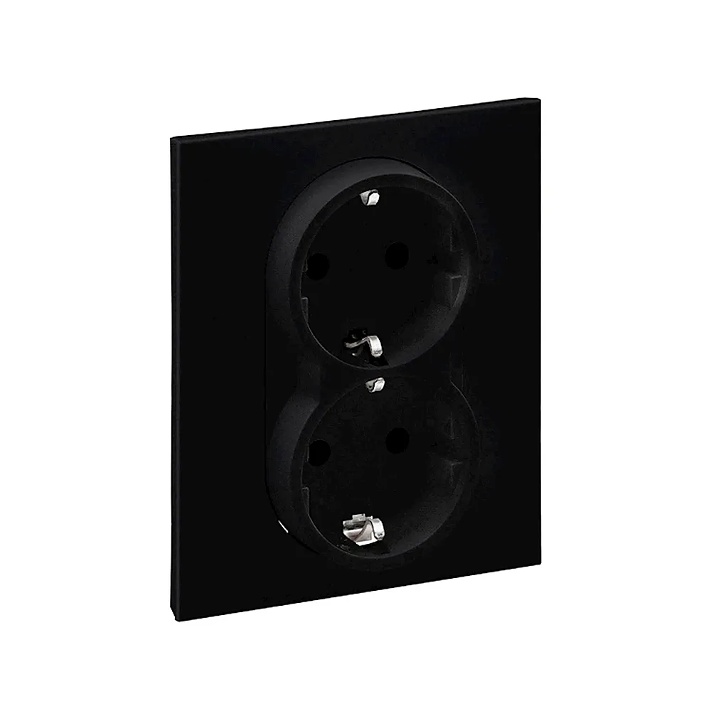 Розетка силова Legrand SUNO 2х2К+З 16А 250В зі шторками чорна 721426