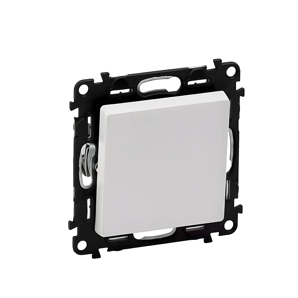 Вимикач Valena LIFE 10 AX 250 В білий Legrand 752401