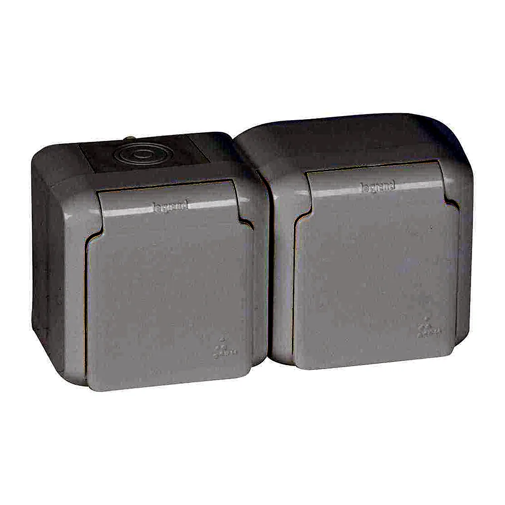 Подвійна розетка Legrand Forix IP44 з з/к зі шторками біла 782374