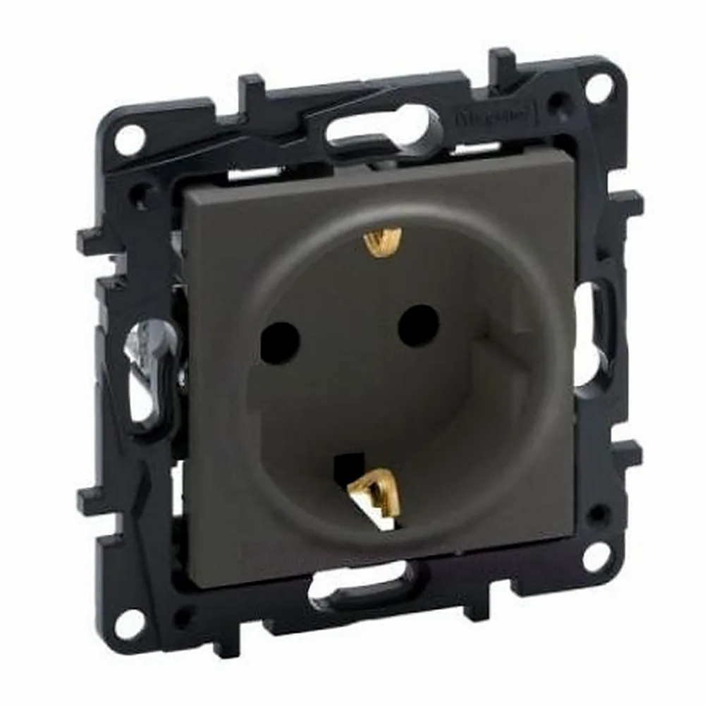 Розетка Legrand NILOE STEP 863420 силова 2К+З 16А 250В сталь