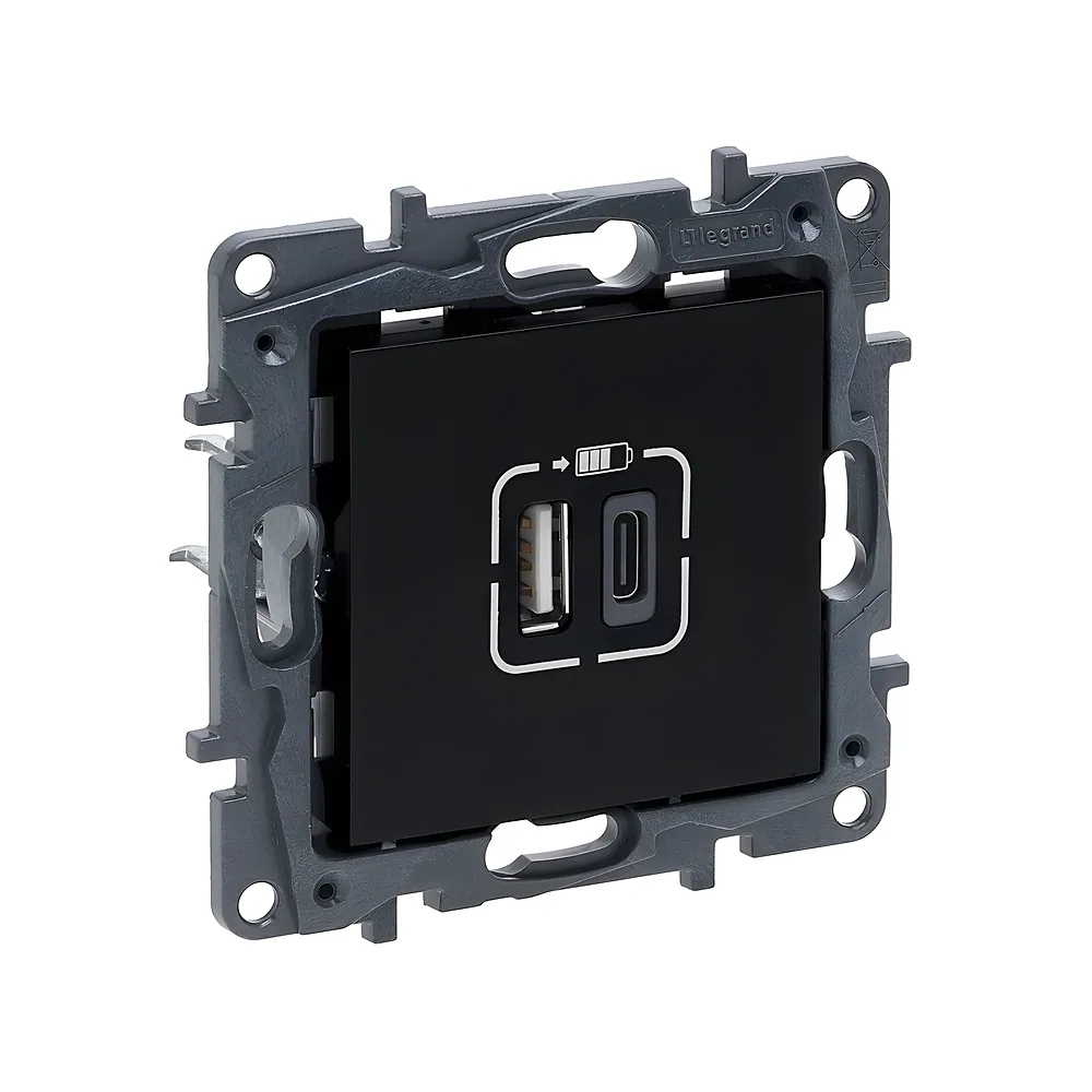 Розетка NILOE STEP USB тип A+C 12 Вт+15 Вт 5 В чорна Legrand 863540
