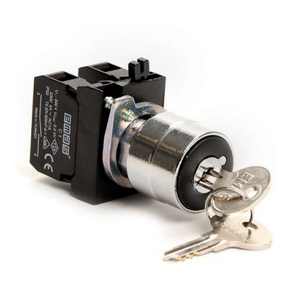CM101A30 Кнопка з ключем 2-0-1 ключ виймється в усіх положеннях (2НО) IP65, EMAS