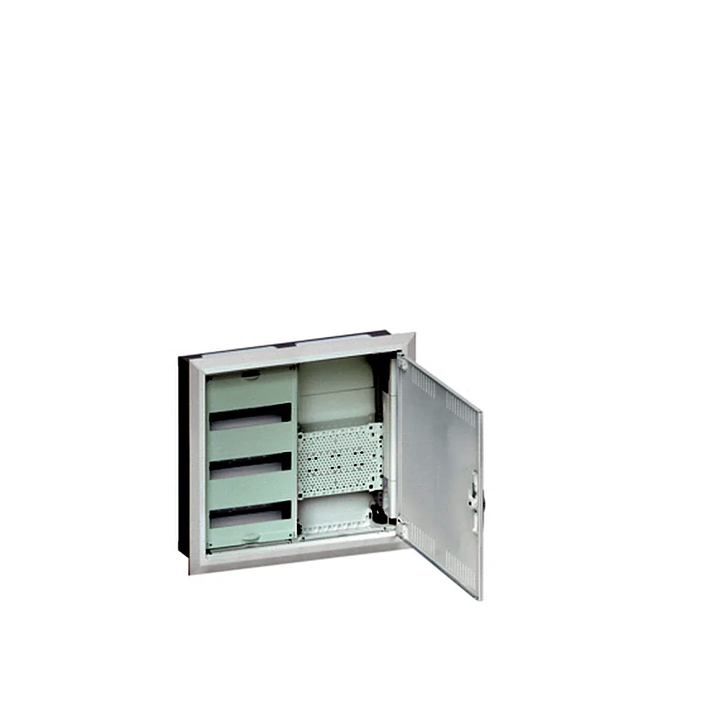 Щит Univers в/у IP30/II QC 507x565x112мм 36M+Multimedia