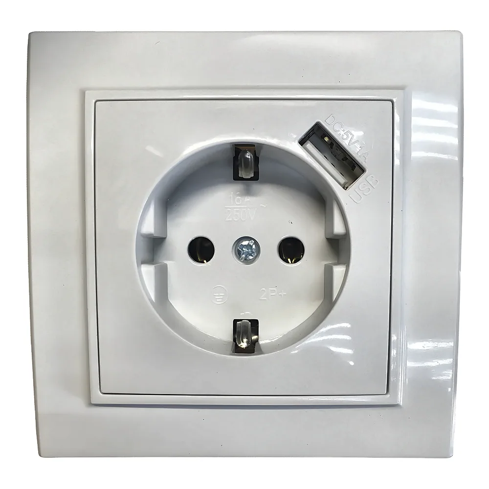 Розетка вн. встановлення 1-а заземленням з 1 USB 2.1 А біла IP20 Malta TECHNO SYSTEM TNSy5000970
